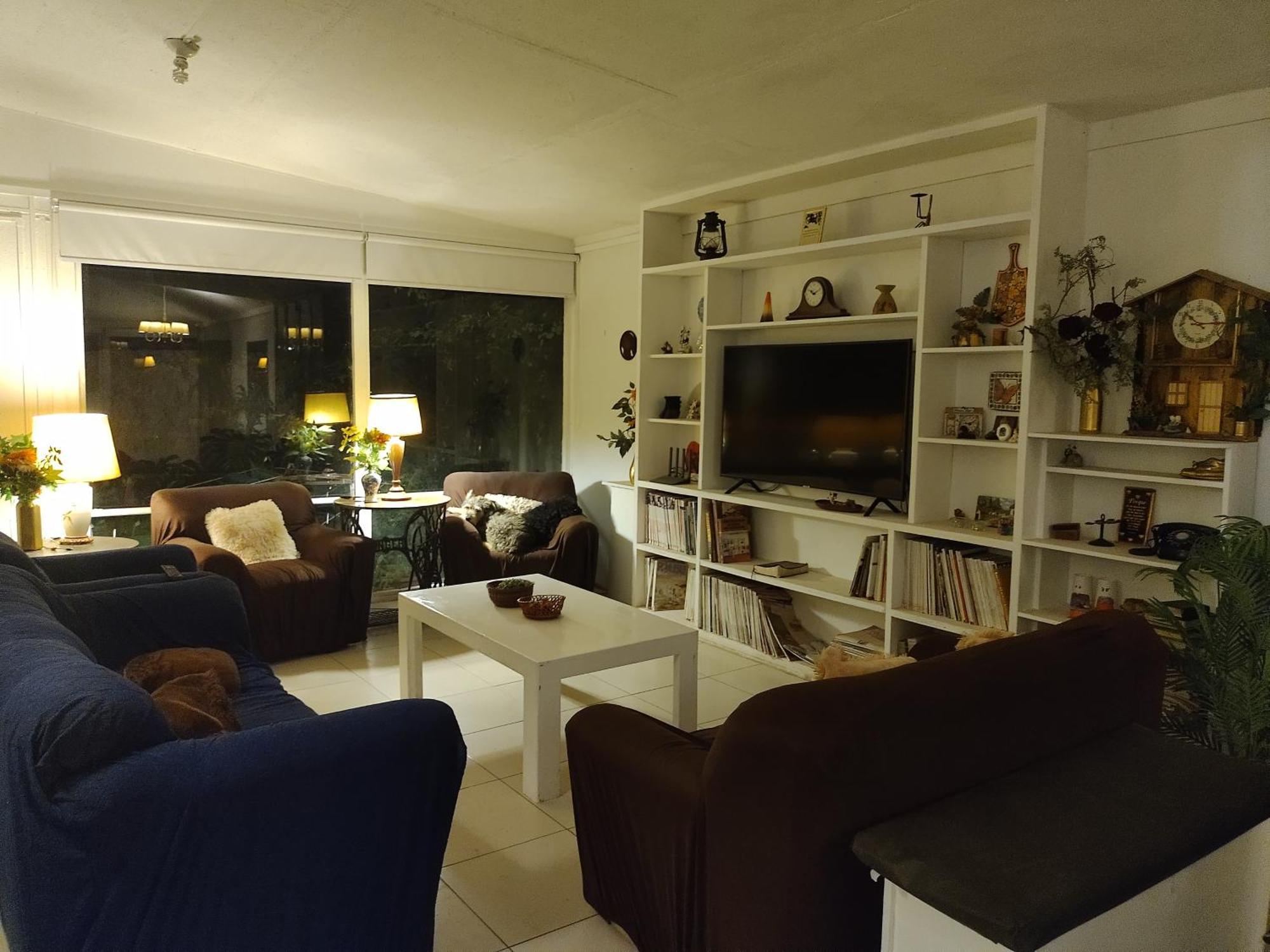 Casa de hóspedes Renca, Casa *